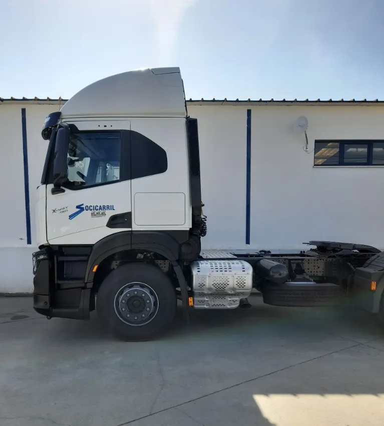 Camião IVECO X-WAY 460