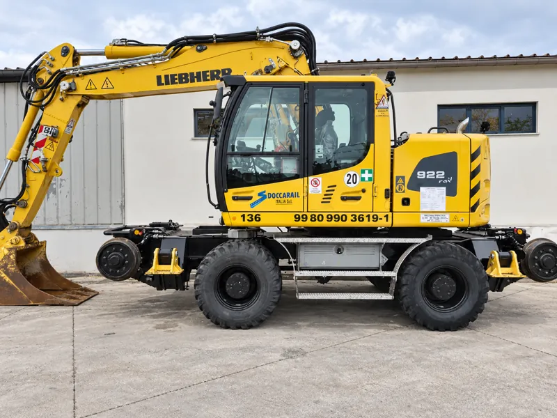 LIEBHERR A922 Nº136